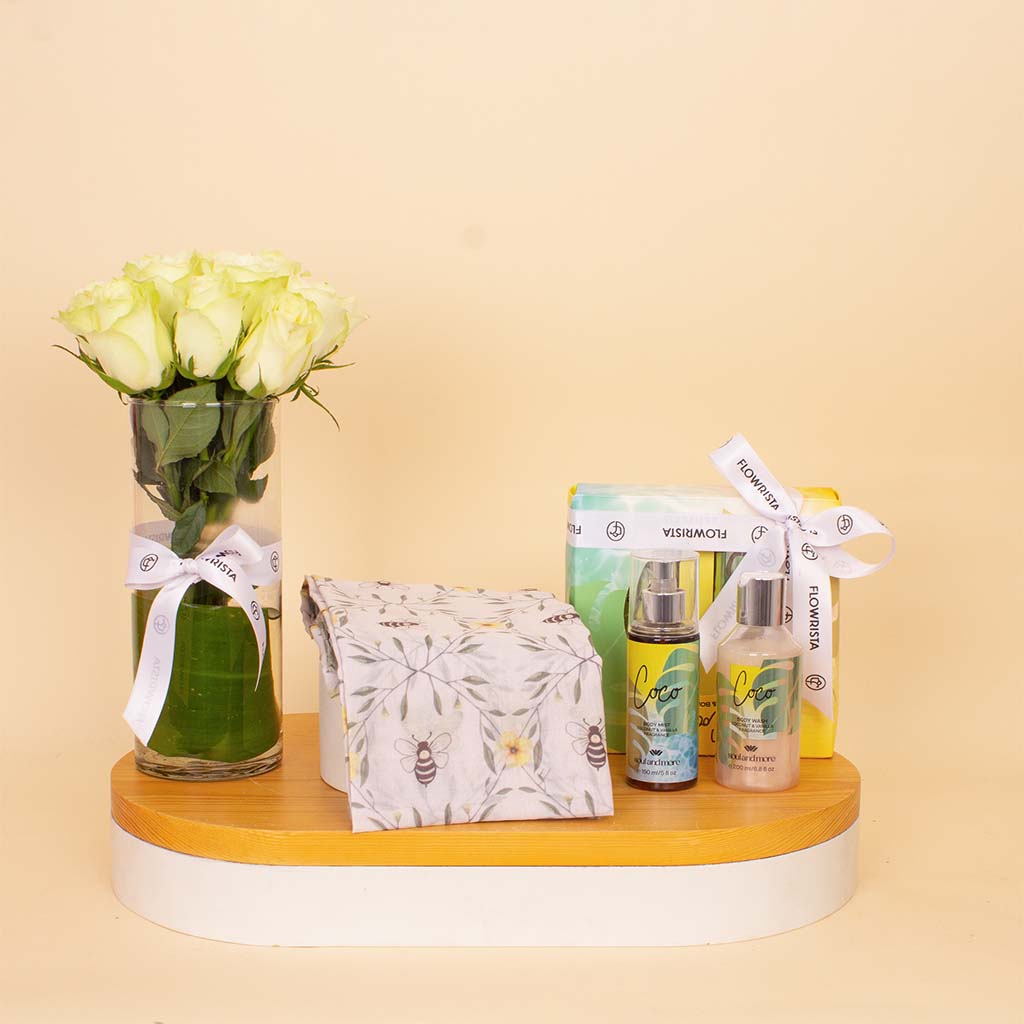 Flowrista Online Flowers Shop وشاح فيلور باتربيز ومجموعة سول آند مور كوكو مع مزهرية ورود بيضاء