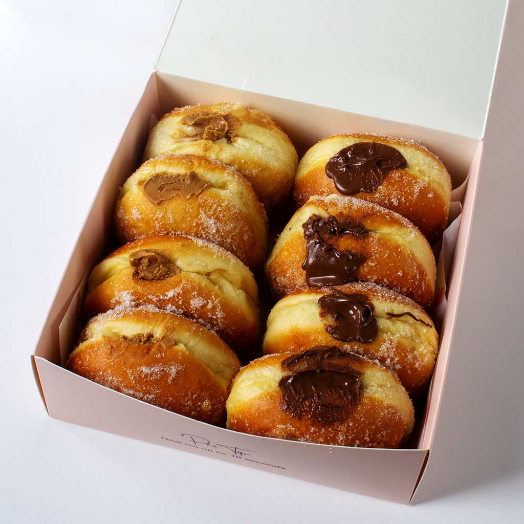 Flowrista Online Flowers Shop Doughnutsعلبة دونات متنوعة | نكهات طازجة ولذيذة