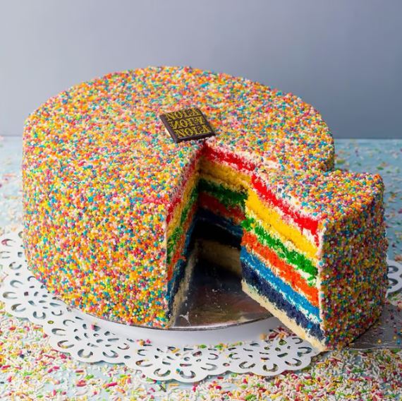 Flowrista Online Flowers Shop كعكة نولا قوس قزح – كعكة فانيليا بسبع طبقات