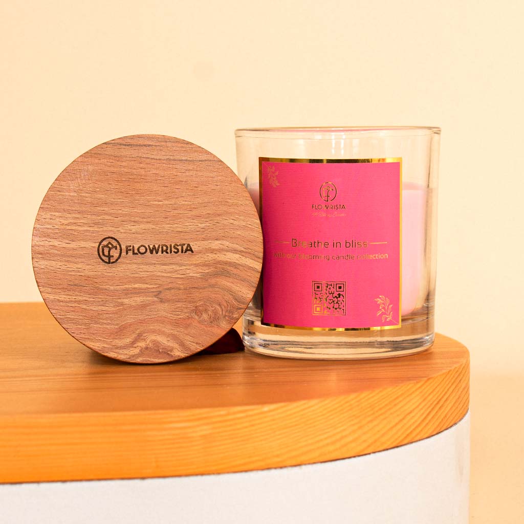Flowrista Online Flowers Shop شمعة معطرة بالتوت والياسمين