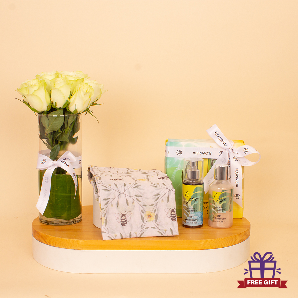 Flowrista Online Flowers Shop Veloor Scarf Butterbees & Soul&More Coco Set with White Roses Vase