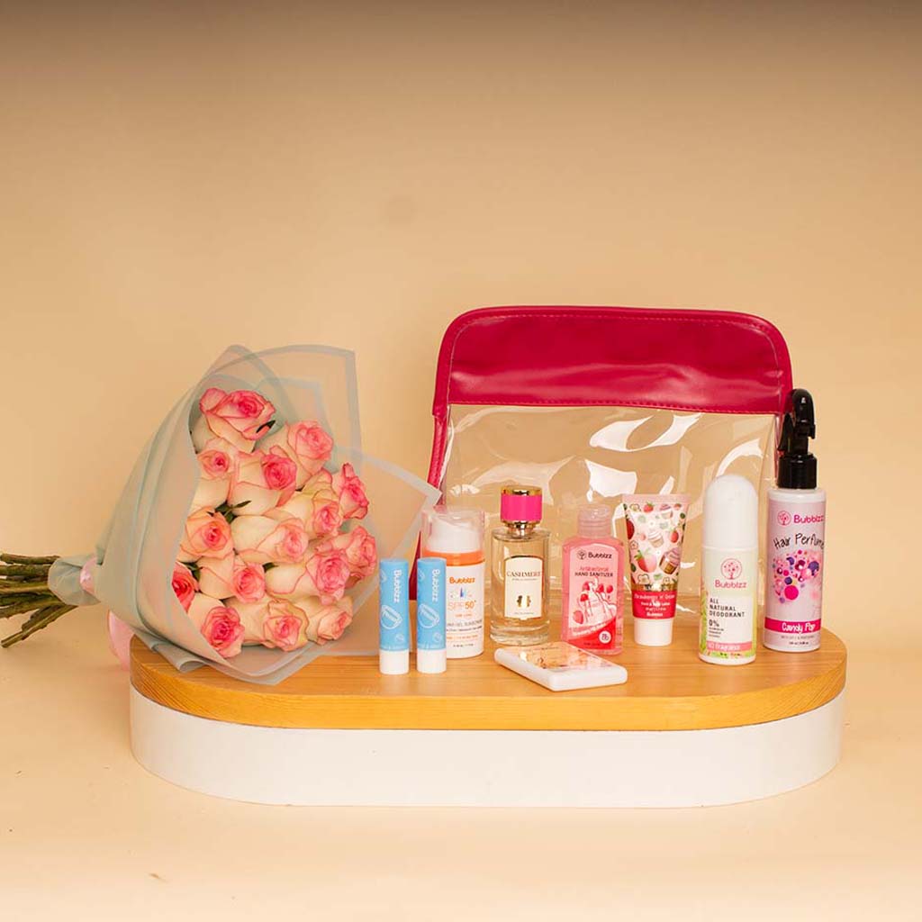 Flowrista Online Flowers Shop حقيبة كلاتش بابلز مع باقة من ورود وردية