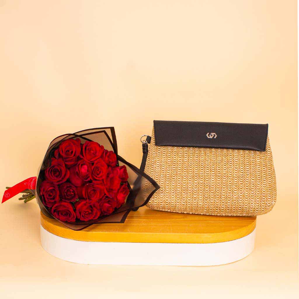 Flowrista Online Flowers Shop حقيبة كو-رافيا سوداء و وردة حمراء
